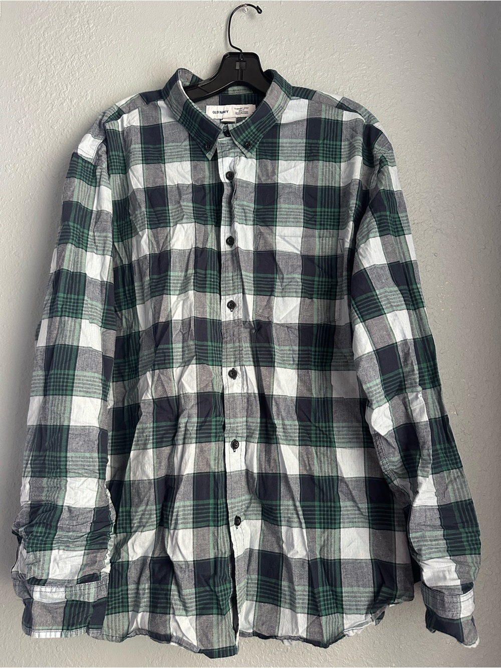 Old Navy Green, & White Plaid Button-Down Shirt EUC